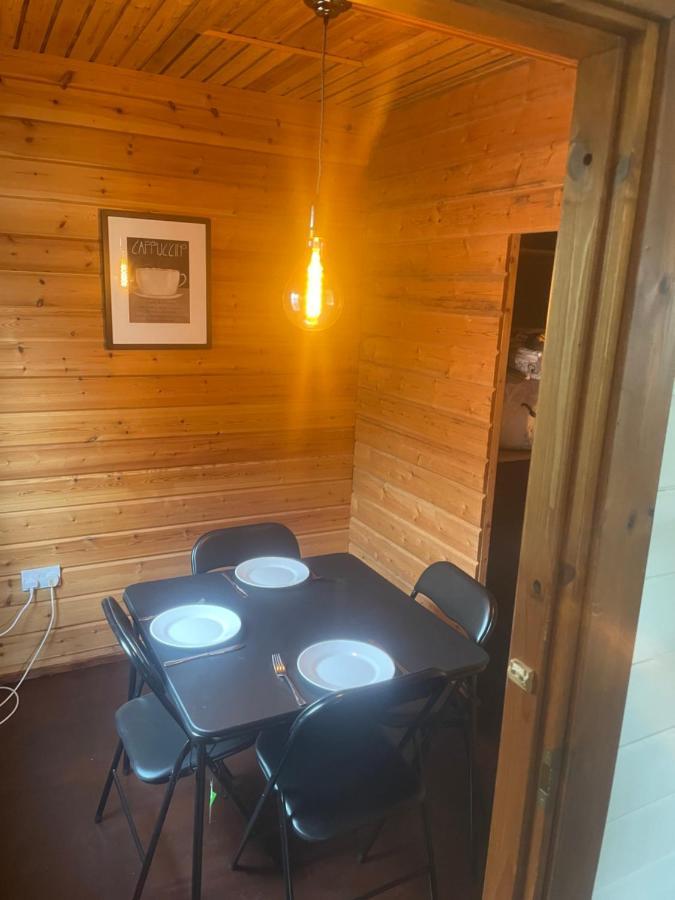 Luxury Glamping At The Riverside 호텔 스케그니스 외부 사진