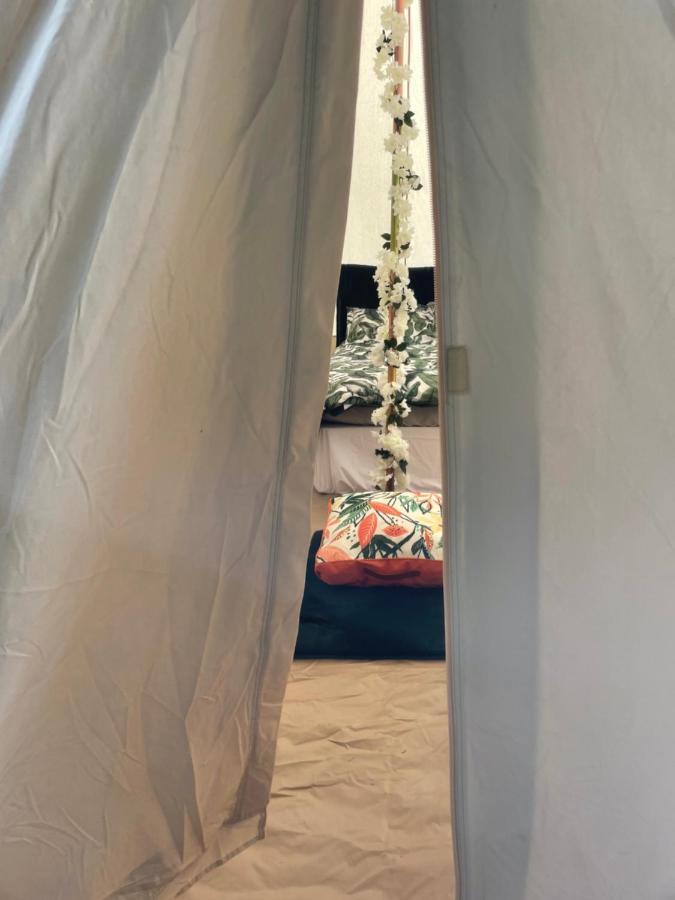Luxury Glamping At The Riverside 호텔 스케그니스 외부 사진