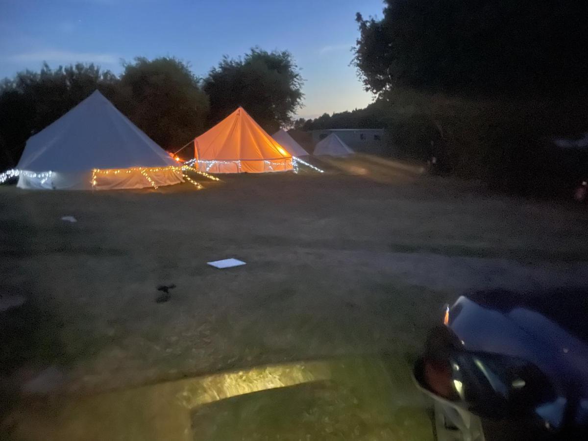 Luxury Glamping At The Riverside 호텔 스케그니스 외부 사진