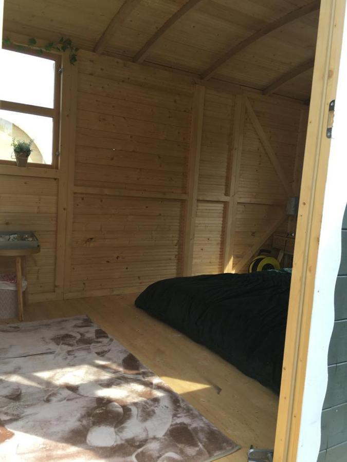 Luxury Glamping At The Riverside 호텔 스케그니스 외부 사진