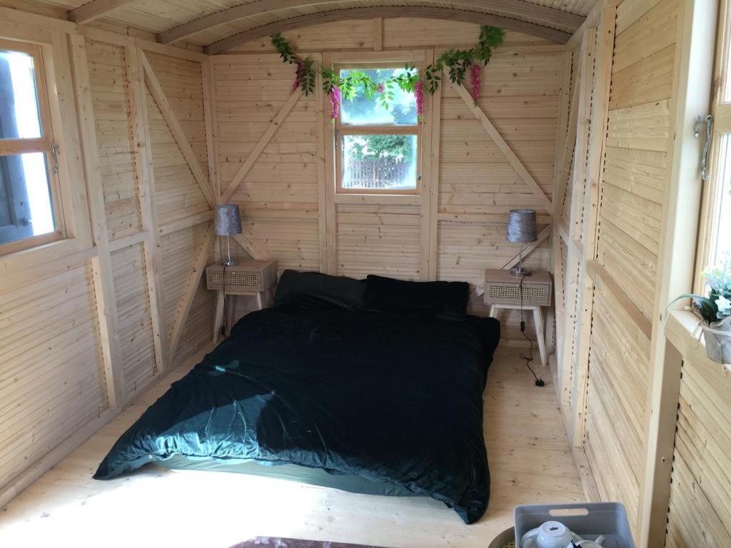 Luxury Glamping At The Riverside 호텔 스케그니스 외부 사진